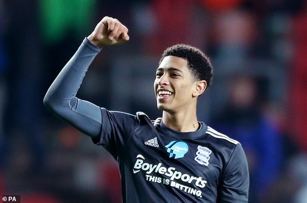 借鉴国米阿德里亚诺改编的莱昂纳多之歌