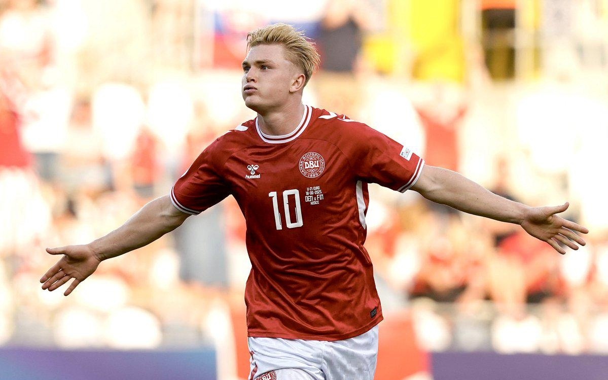 U22国足末战平乌兹别克斯坦无缘冠军，韩国夺2025熊猫杯冠军（U22国足末轮战平乌兹别克斯坦无缘问鼎，韩国加冕2025熊猫杯）